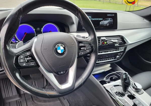 BMW Seria 5 cena 133500 przebieg: 143000, rok produkcji 2018 z Wolin małe 232